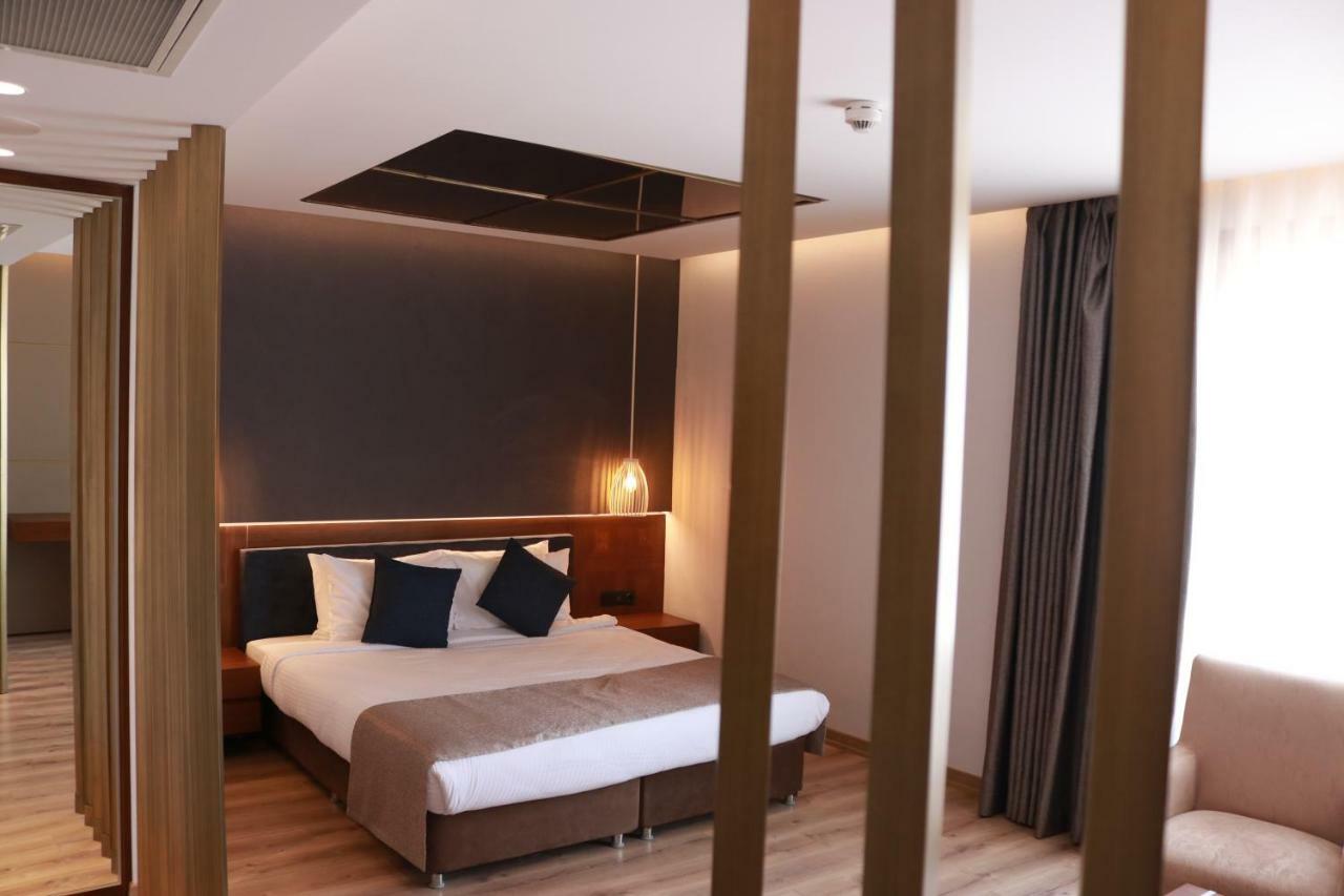 Nova Plaza Crystal Hotel & Spa Istambul Exterior foto